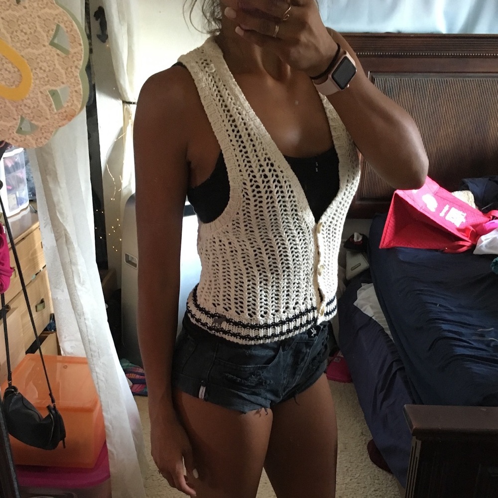 Abercrombie & Fitch crochet preppy vest